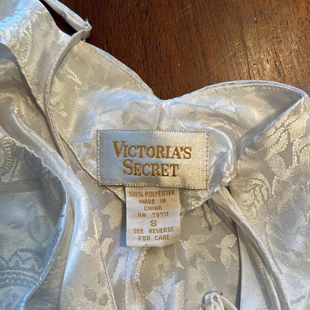 Victoria's Secret Ivory Lace Slip Chemise - Picture 3 of 4